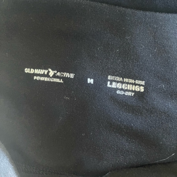 Old Navy Extra High Waisted Powerchill Leggings Power Chill Pocket Go Dry - Picture 6 of 8